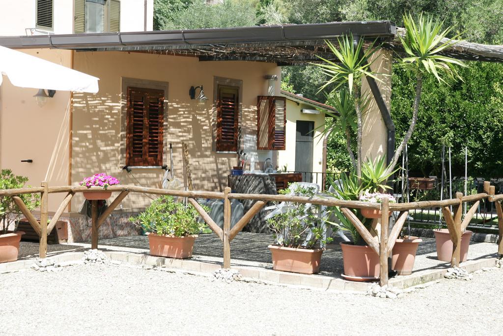 Casa Vacanze Rosy "Nel Verde" Палинуро Номер фото